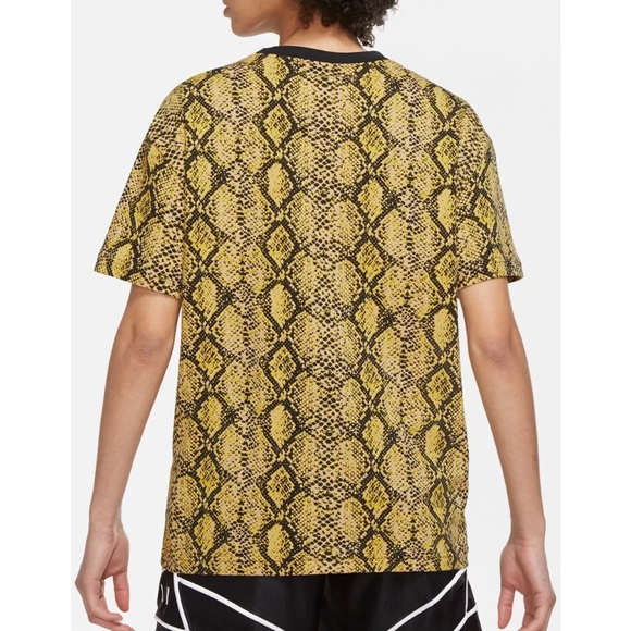 Lot of 2x NWT [Nike] AOP Boyfriend Short Sleeve Snakeprint T-Shirts Women’s XS - Picture 4 of 12